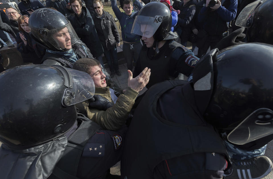 Protests nationwide bring thousands to Russia’s streets