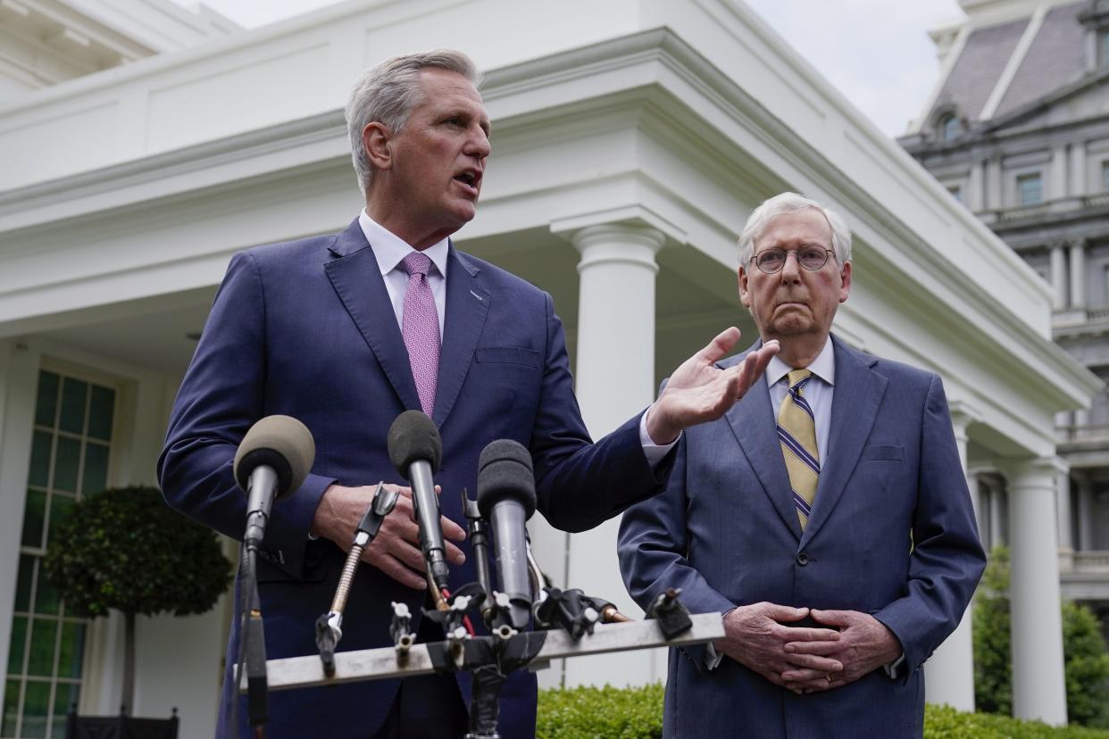 House Minority Leader Kevin McCarthy, R-California (left) and Senate Minority Leader Mitch McConnell, R-Kentucky (right)