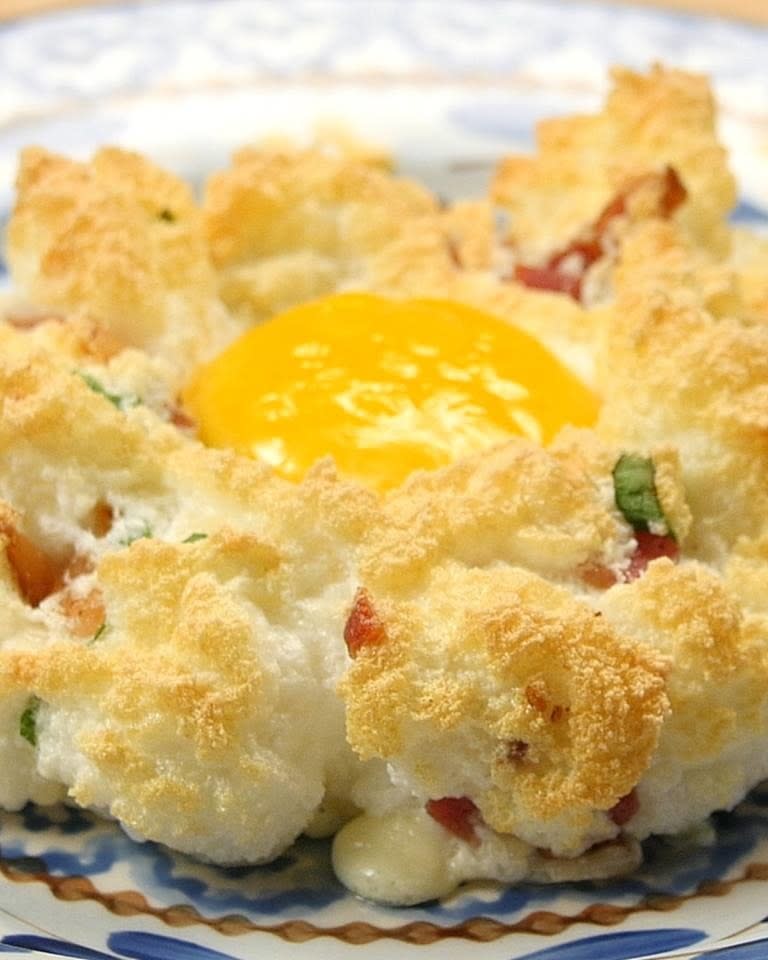 Eggs in Clouds