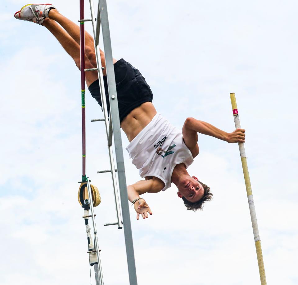 "Pole Vault in the Plaza" competition was held at Mercato in Naples, FL, Saturday, June 25, 2022. A mix of beginners and amateurs competed early in the day. It then progressed throughout the day with the highest level of both female and male pole vaulters competing. 