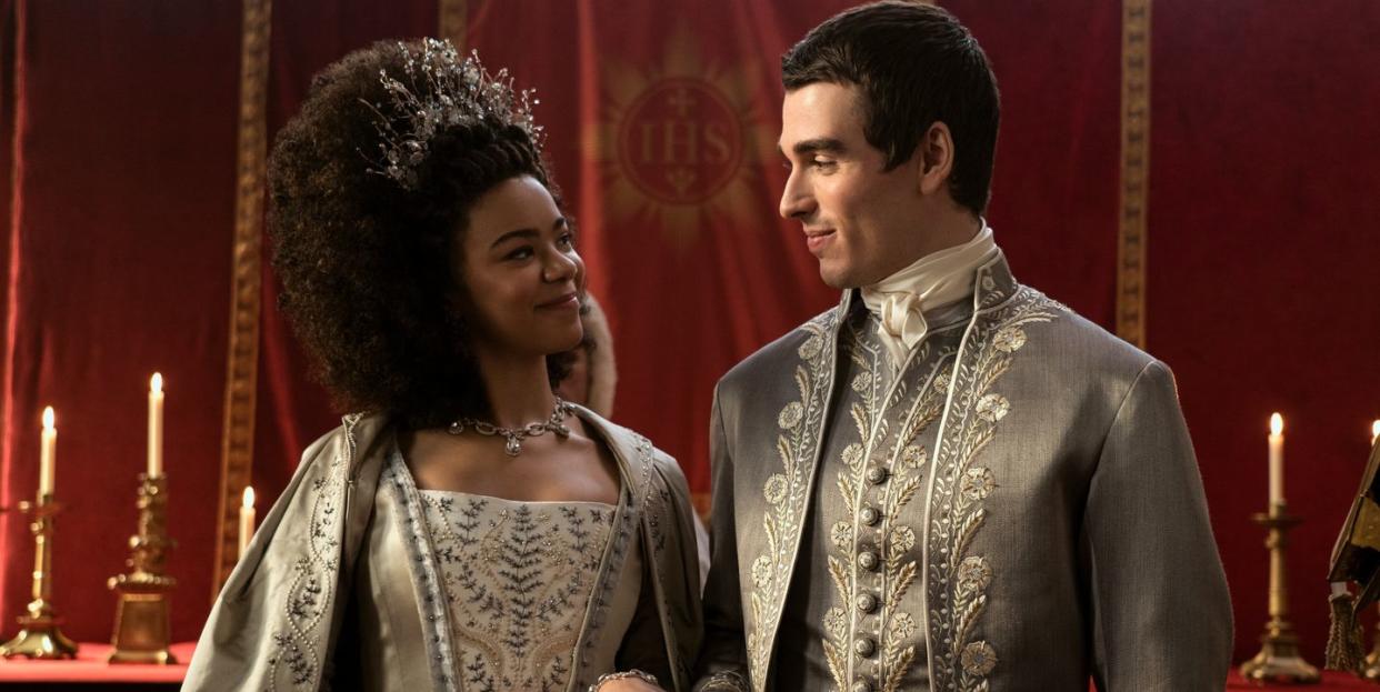 the biggest differences between the queen charlotte novel and the tv show