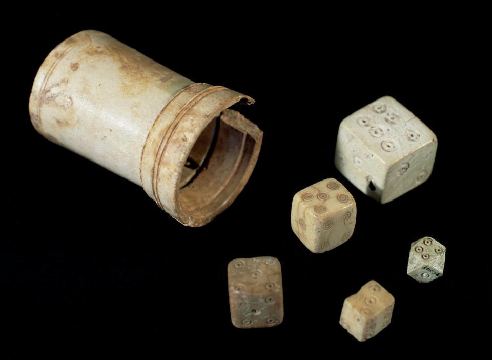 Marry, or stay single? Ancient Greeks, at times, let the dice decide. <a href="https://www.gettyimages.com/detail/news-photo/roman-art-board-game-cube-and-bone-dice-national-museum-of-news-photo/494580973?adppopup=true" rel="nofollow noopener" target="_blank" data-ylk="slk:PHAS/Universal Images Group via Getty Images;elm:context_link;itc:0;sec:content-canvas" class="link ">PHAS/Universal Images Group via Getty Images</a>