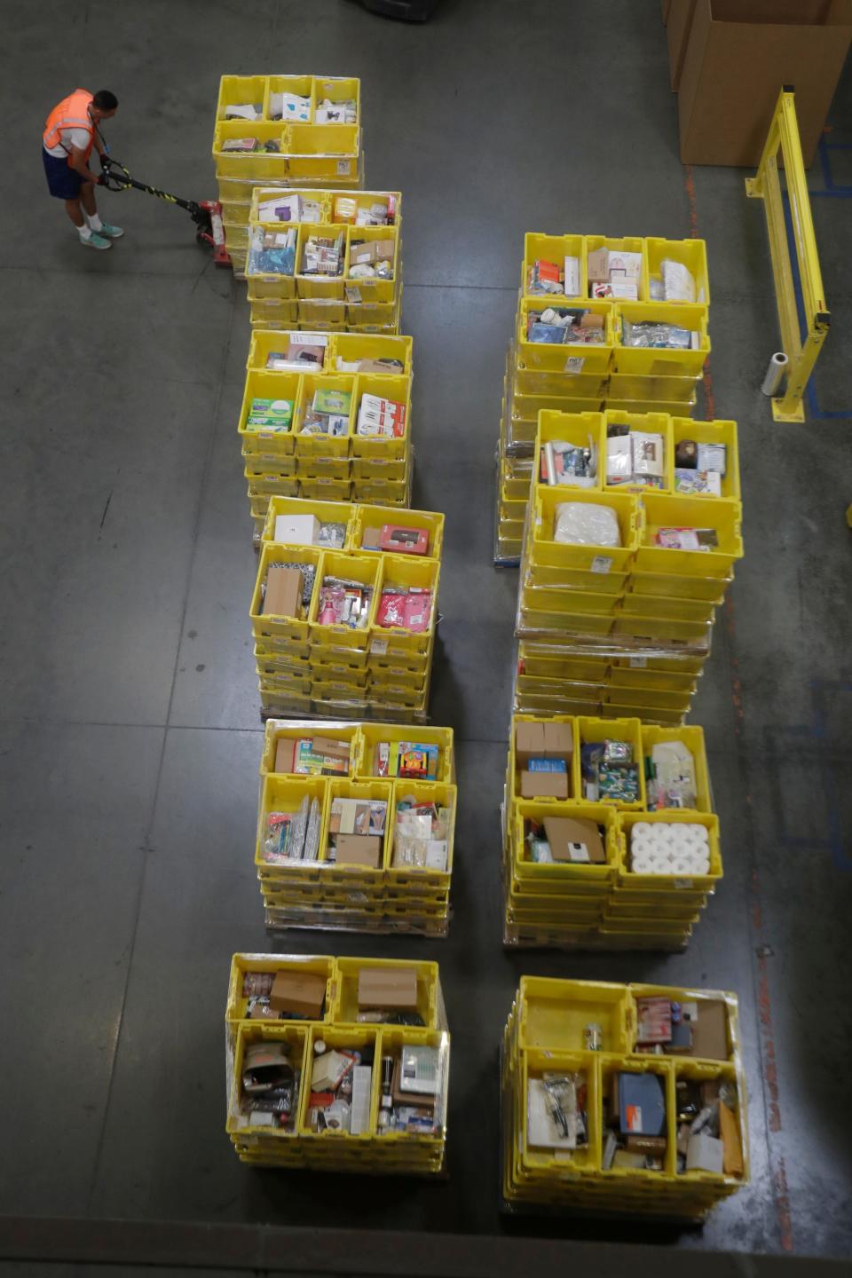 An Amazon warehouse in Robbinsville Township, N.J., in 2017.