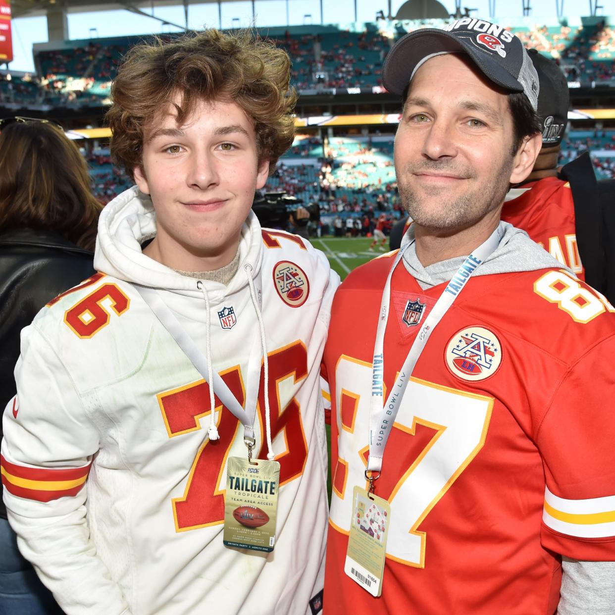  Paul Rudd and son 