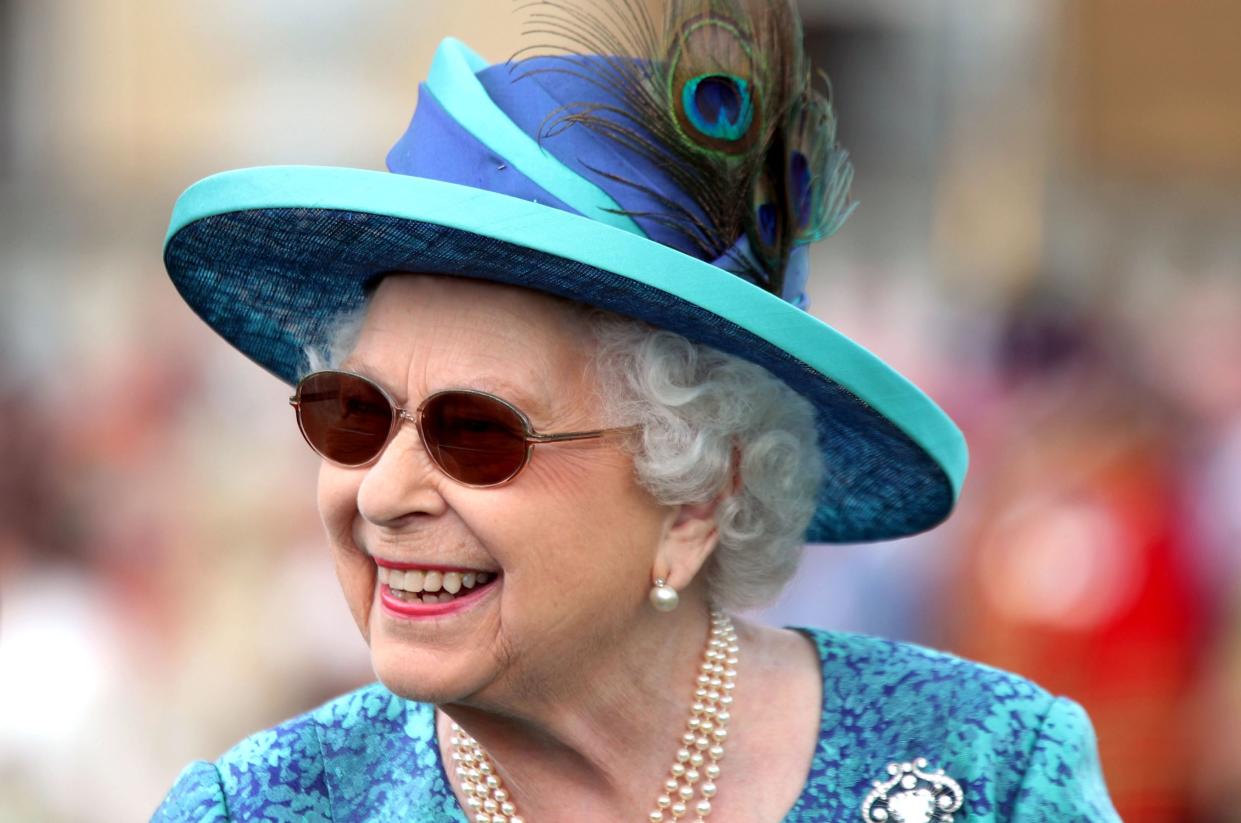 Britain's Queen Elizabeth II arrives for a garden party at Buckingham Palace in London on May 31, 2018. (Photo by Yui Mok / POOL / AFP) (Photo by YUI MOK/POOL/AFP via Getty Images)