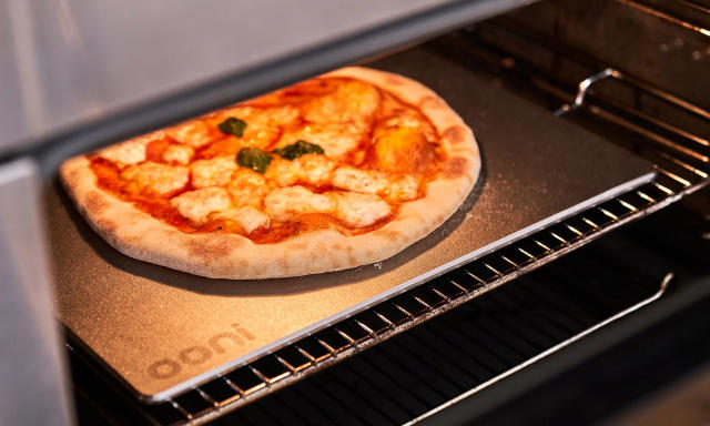 Ooni Fyra 12 Pizza Oven