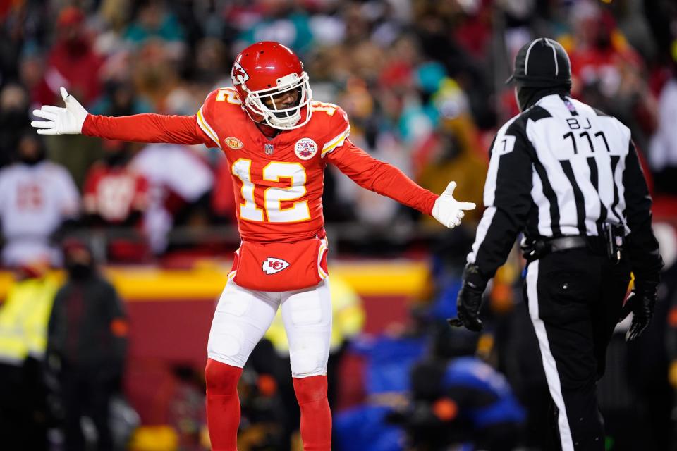 Chiefs vs. Jaguars Bizarre gaffe by Mecole Hardman results in safety