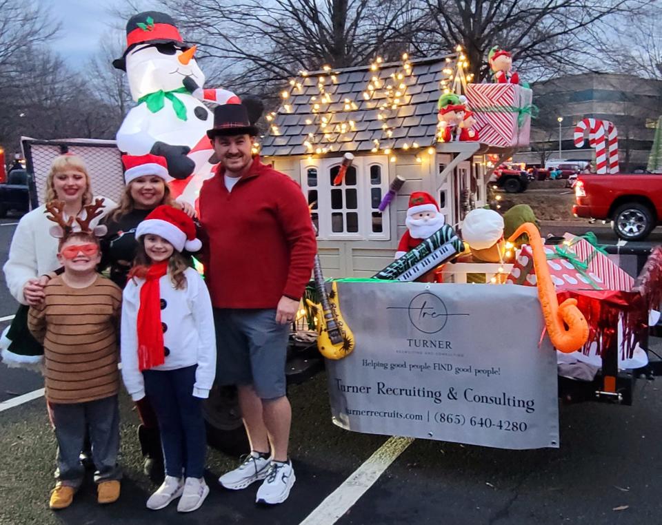 Alicia Turner (center) poses with her family at the Oak Ridge Christmas Parade.