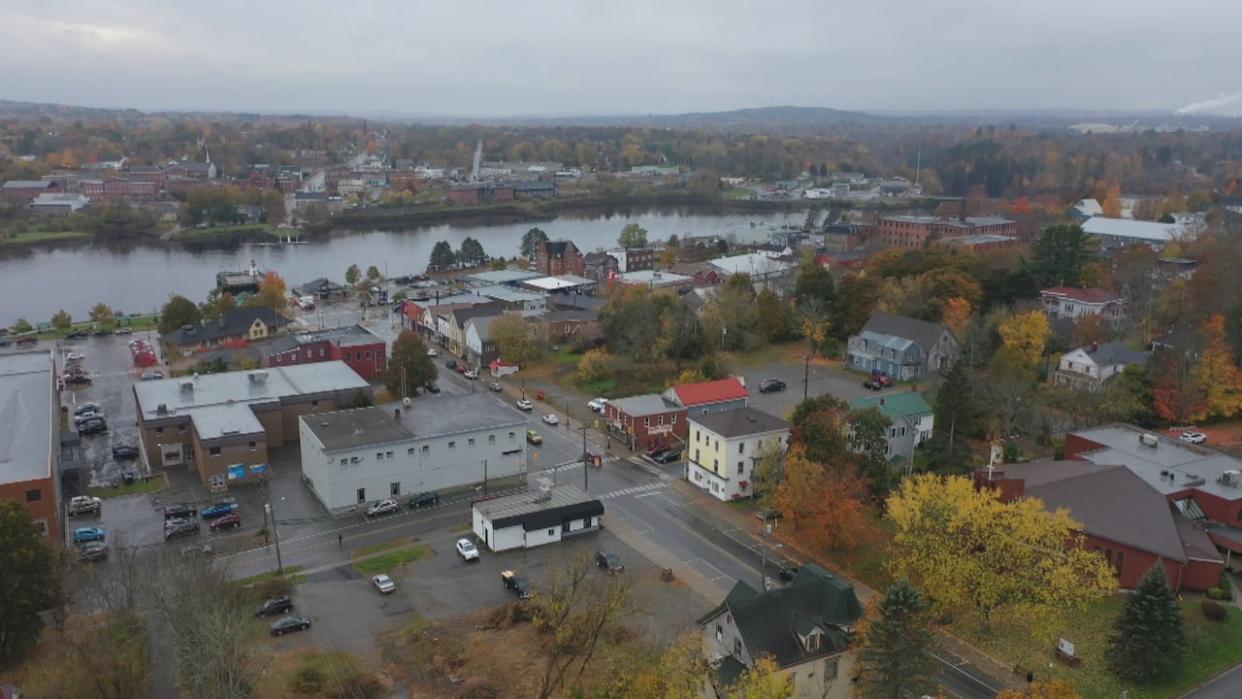 An overnight shelter in St. Stephen will stop operations on April 30, and there are no plans for another service to take its place. (CBC - image credit)