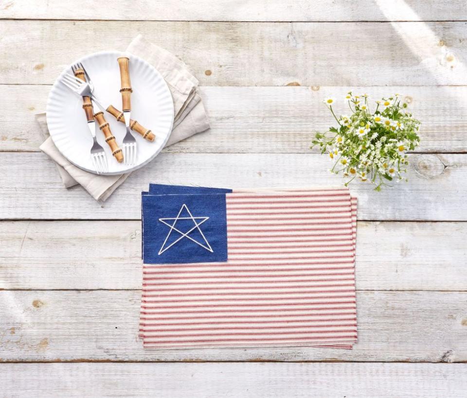 placemats for your table that mimic an american flag