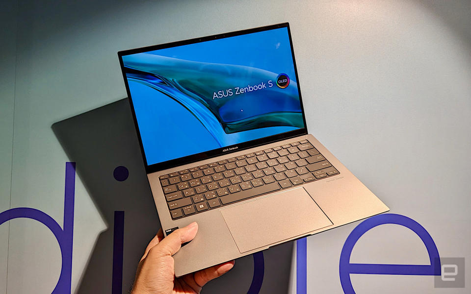 <p>ASUS Zenbook S13 OLED</p>
