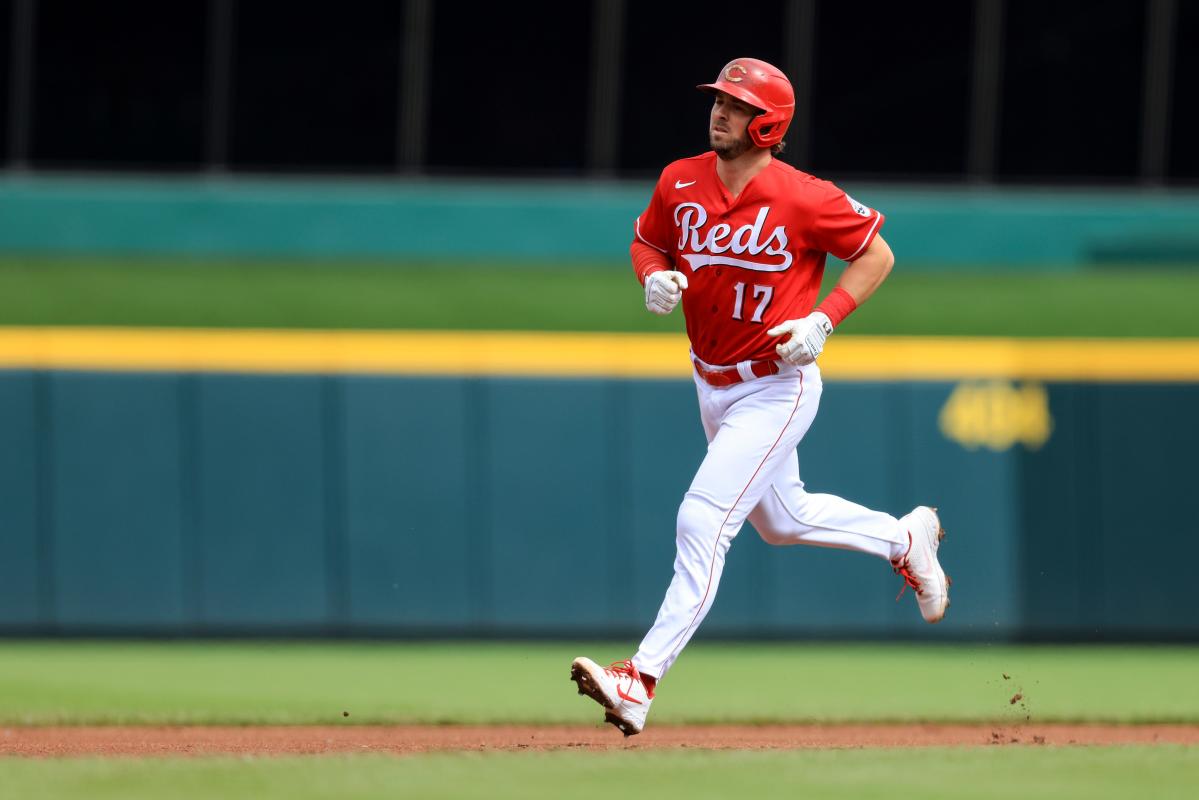 Jim Day's full conversation with Kyle Farmer's 'Granny' Kay Gex during Reds  vs. Giants in Cincinnati 