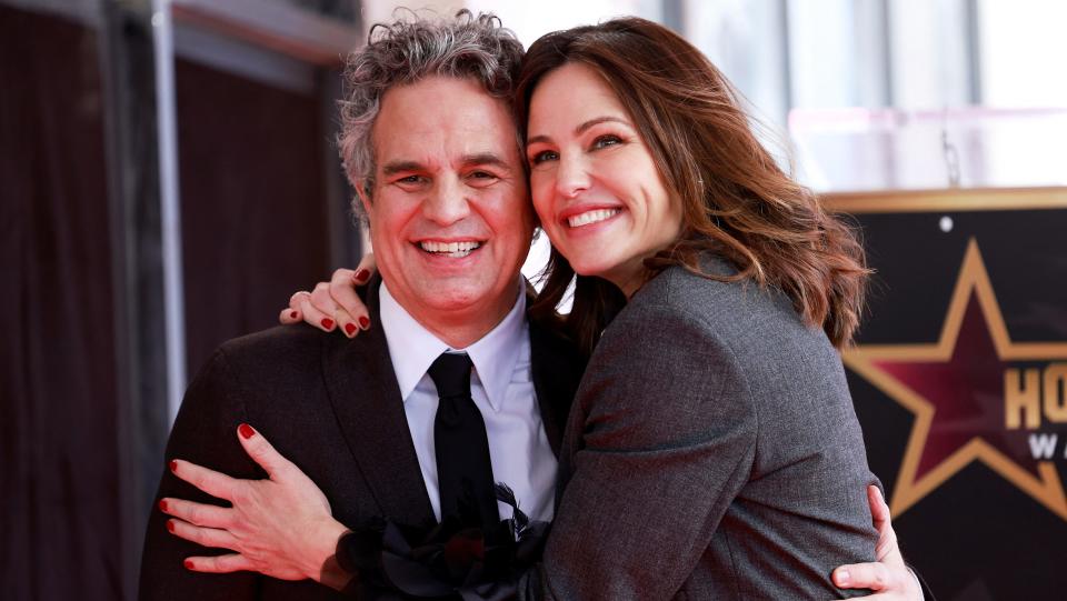 Jennifer Garner and Mark Ruffalo, 2024