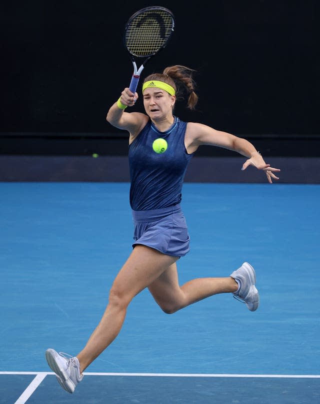 Karolina Muchova powered her way past Elise Mertens