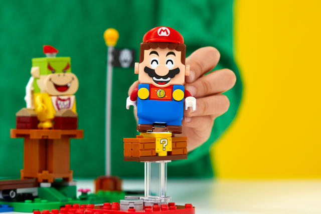 Someone turned Lego Mario into a controller for 'Super Mario Bros.