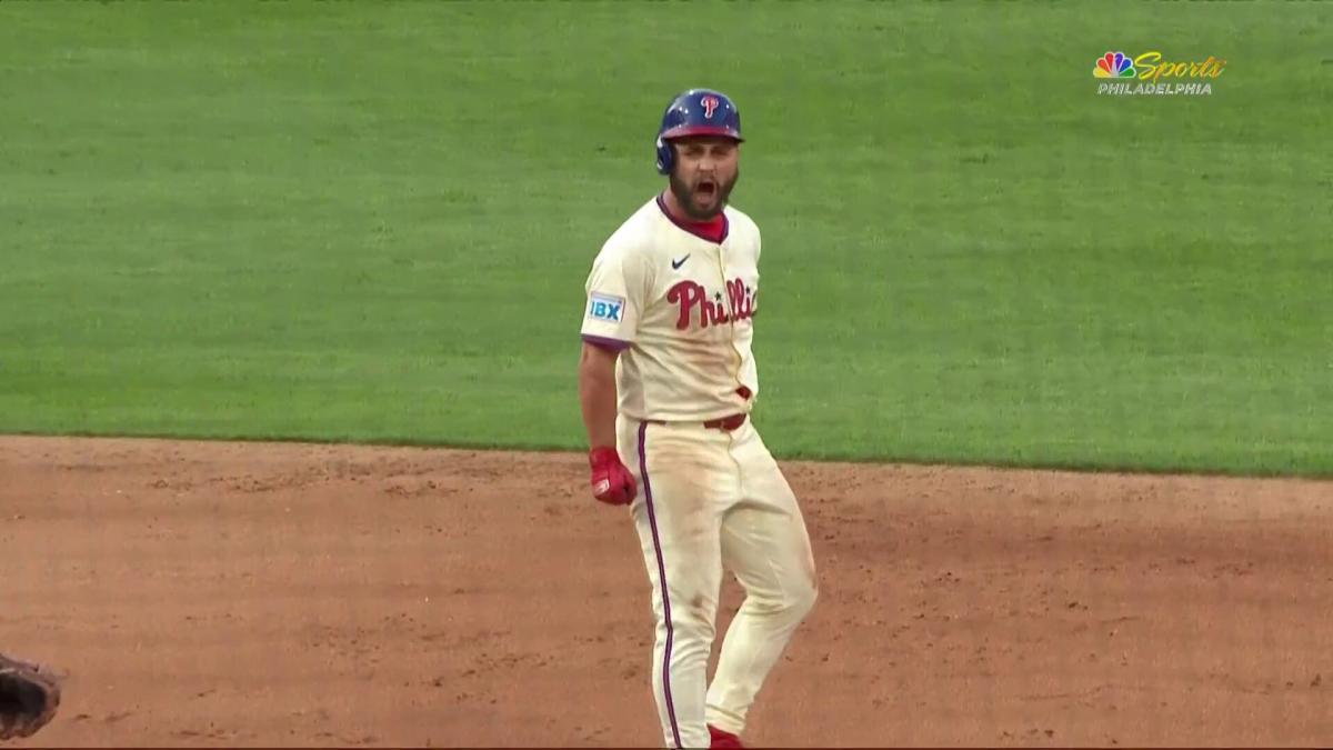 Stevenson scores the winning hit and then hits a home run to lead the Phillies past the Mets