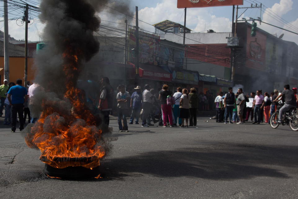 FOTOS: Caos y saqueos por operativo policíaco en San Juanico