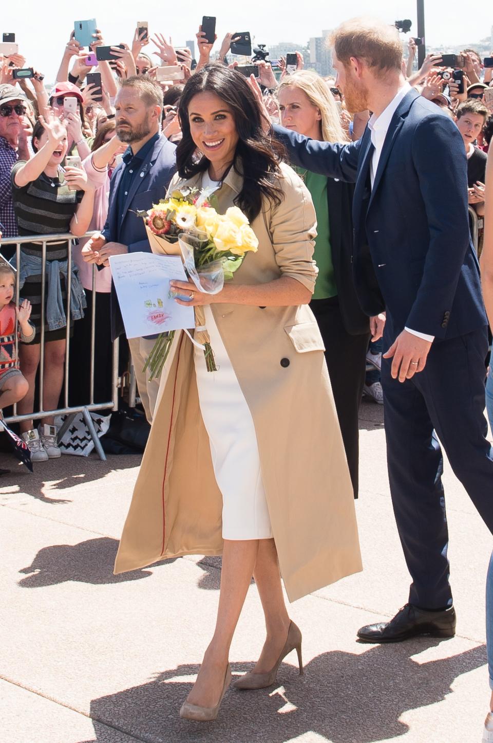 <h1 class="title">meghan selfie 2</h1><cite class="credit">Samir Hussein/Getty Images</cite>