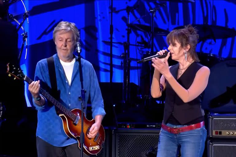 Paul McCartney y Chrissie Hynde, dos de los nombres fuertes que homenajearon a Taylor Hawkins este sábado en el estadio de Wembley