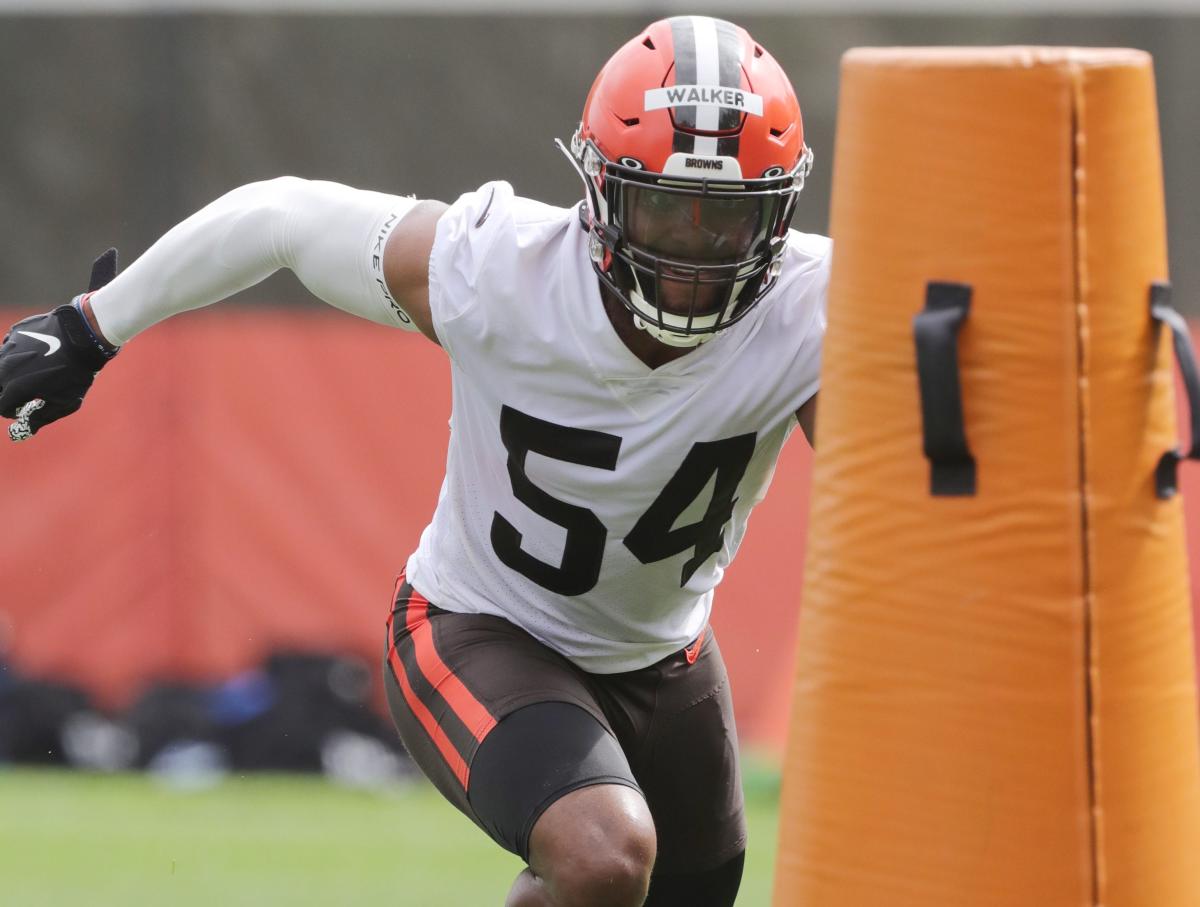 Browns LB Anthony Walker changes to an unusual jersey number