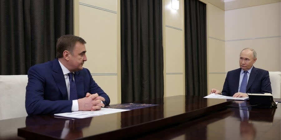 Alexei Dyumin and Vladimir Putin at a meeting on May 2, 2024