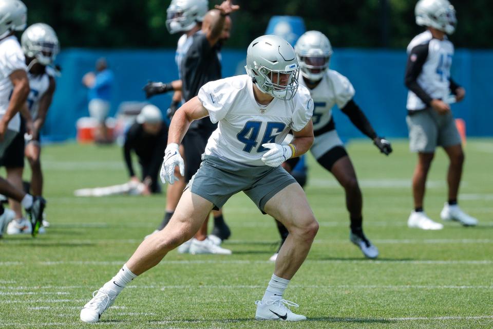 El apoyador de los Lions, Jack Campbell, calienta durante el minicampamento en Allen Park el miércoles 7 de junio de 2023.