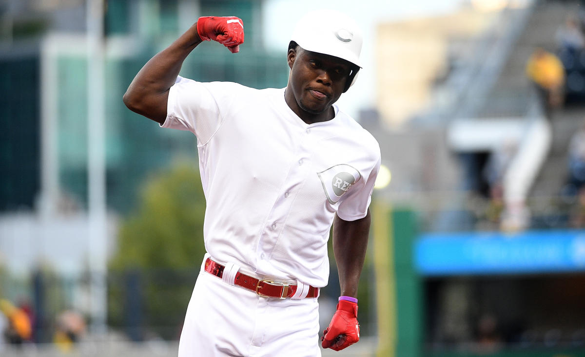 Phillies fans react to black Players Weekend uniforms