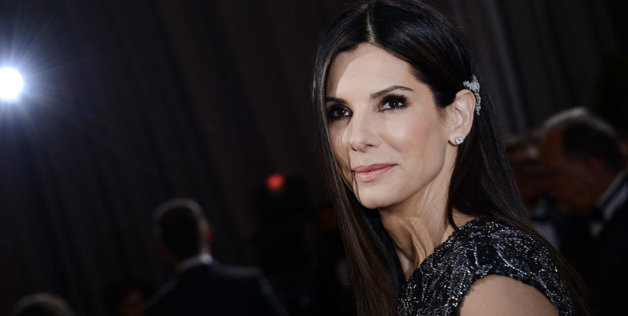 hollywood, ca   february 24  actress sandra bullock arrives at the oscars at hollywood  highland center on february 24, 2013 in hollywood, california  photo by michael bucknergetty images