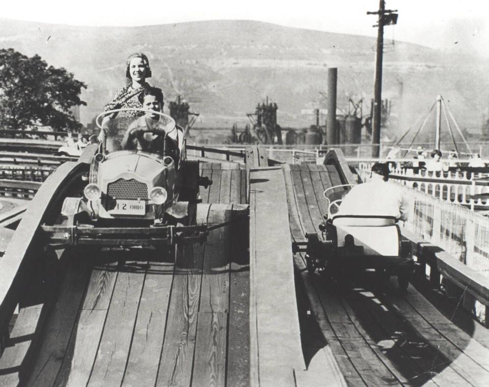 1930s: Auto Race, Kennywood, West Mifflin, Pennsylvania