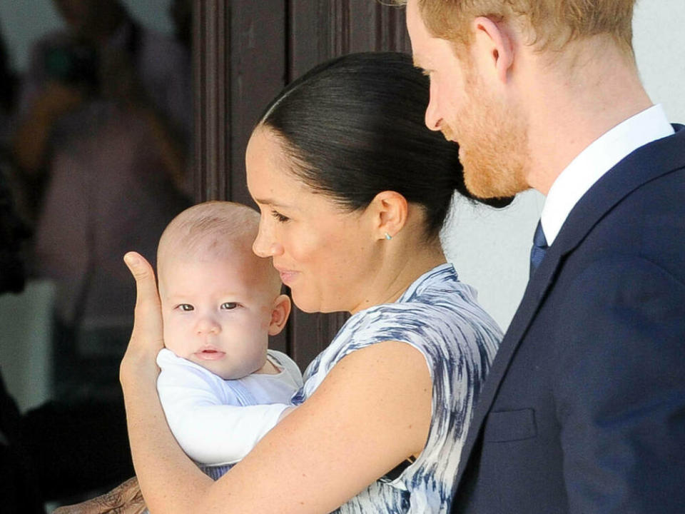 Wer steckt hinter den von Herzogin Meghan angeprangerten Aussagen? (Bild: IMAGO / PPE)