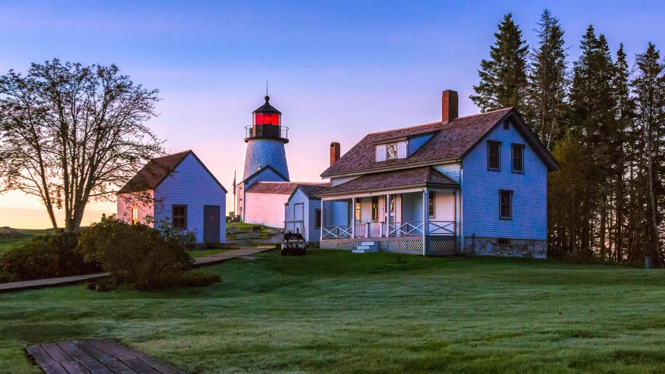 Dawn At The Burnt Island Lighthouse - Image.