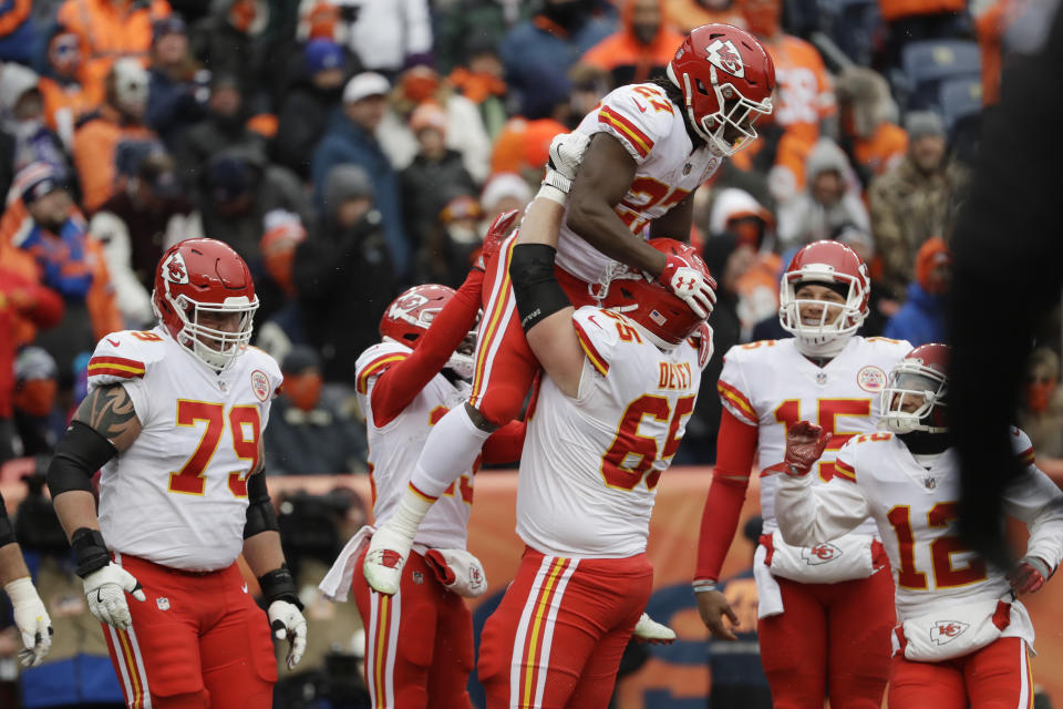 Kansas City Chiefs running back Kareem Hunt’s upside could be limited by the team’s offensive line. (AP Photo/Jack Dempsey)