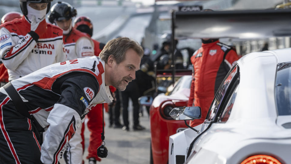 En esta imagen proporcionada por Sony Pictures, David Harbour en una escena de "Gran Turismo". (Gordon Timpen/Sony Pictures vía AP)