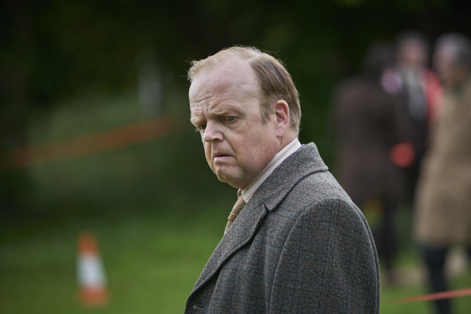 Toby Jones playing DCS Dennis Hoban.