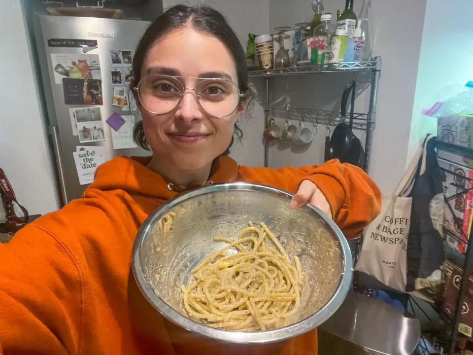 Ich bin so froh, dass ich gelernt habe, wie man Cacio e Pepe zubereitet. - Copyright: Rachel Askinasi/Business Insider