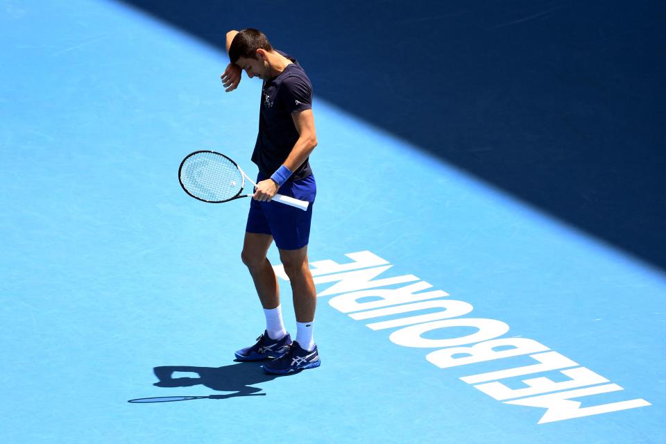 Novak Djokovic不願意打疫苗遭澳洲「驅逐出境」。 (Photo by WILLIAM WEST/AFP via Getty Images)