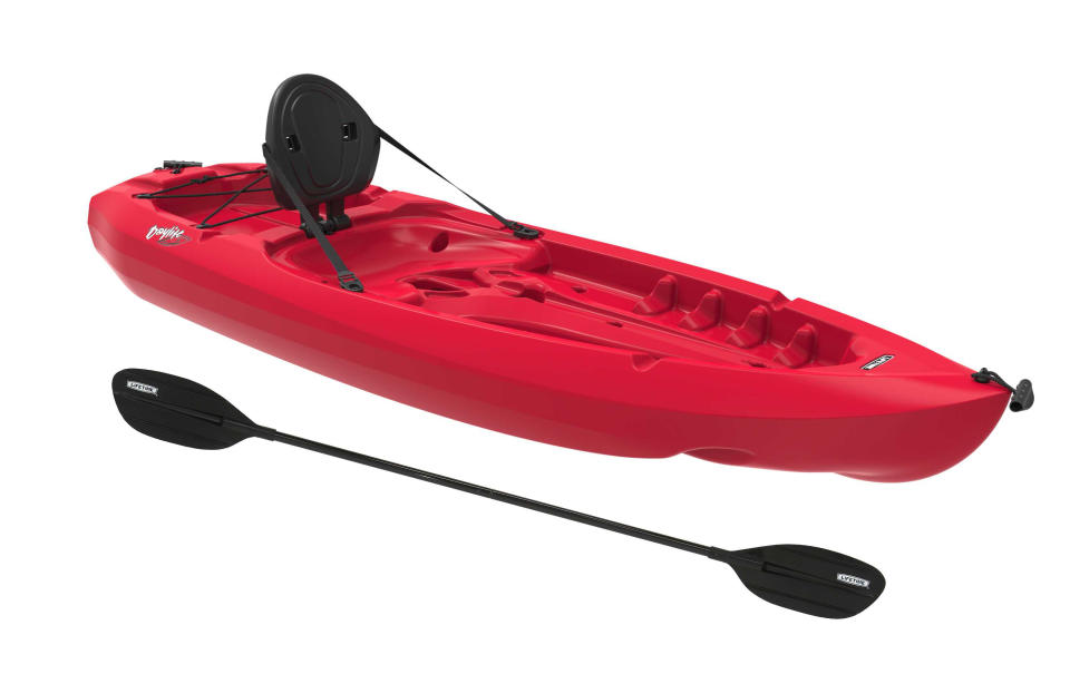 Lifetime Daylite 80 Sit-On-Top Kayak with Paddle. (Photo: Walmart)