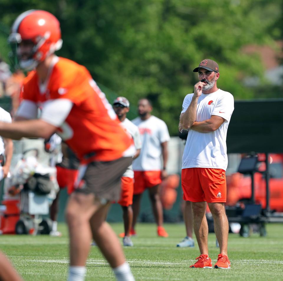 Cleveland Browns head coach Kevin Stefanski watches practice during the NFL football team's football training camp in Berea on Wednesday.