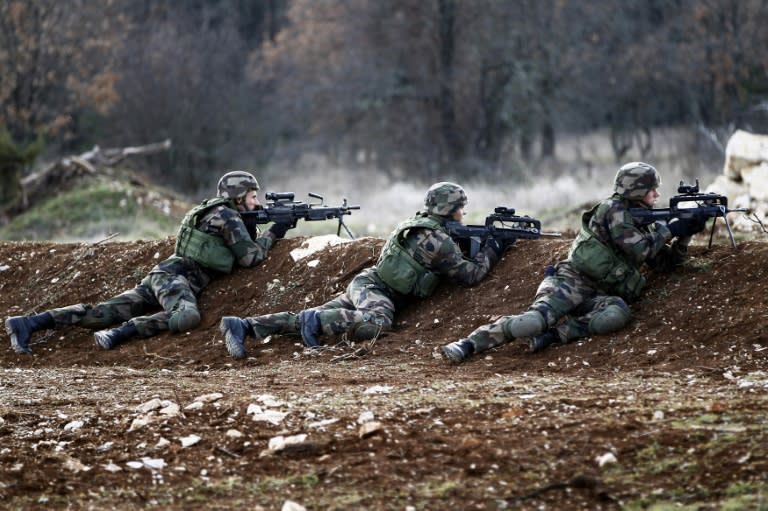 Un exercice de tir au camp de Canjuers, dans le Var (CHARLES PLATIAU)