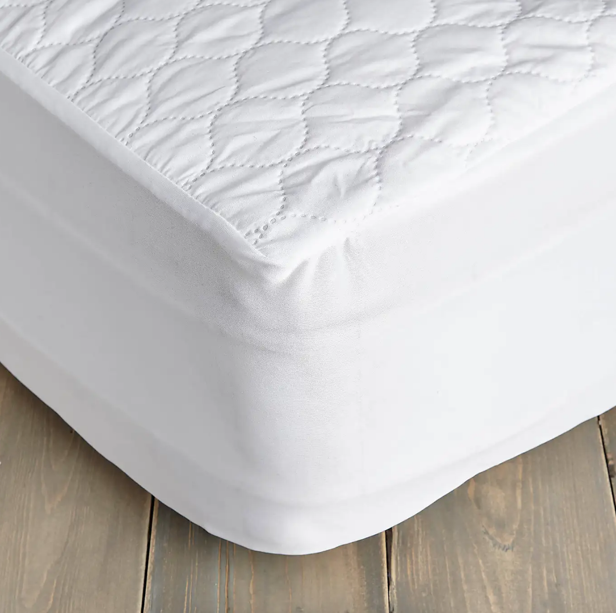 Teflon Stain Resistant Mattress Protector (Dunelm)