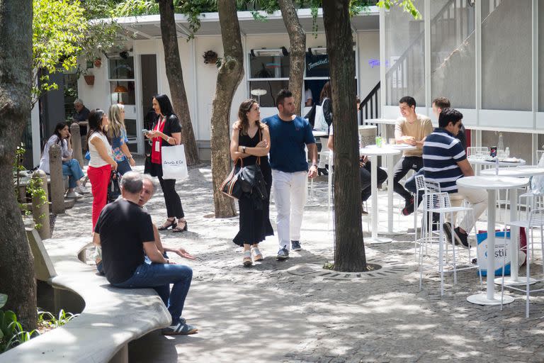 El Paseo La Plaza se reformuló y apunta a ganar público joven