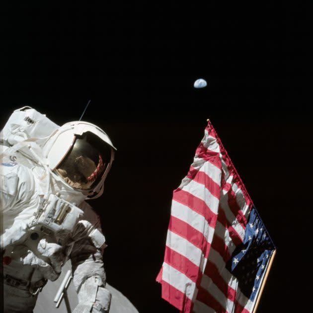 Apollo 17 flag