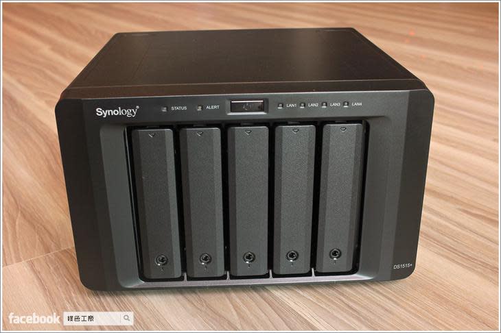 Synology DiskStation DS1515+ 5Bay網路儲存伺服器