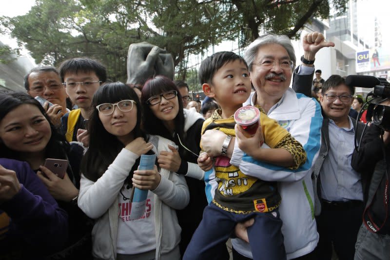 香港特首選舉中民調最高的候選人曾俊華。（美聯社）