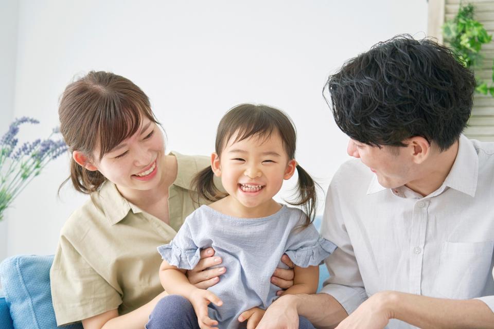 信誼年度幼兒語言大調查發現，近9成的父母自評經常主動跟孩子說話、耐心聽孩子說話