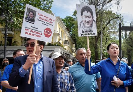 Opposition supporters attend a protest rally in Almaty, Kazakhstan May 10, 2018. REUTERS/Mariya Gordeyeva