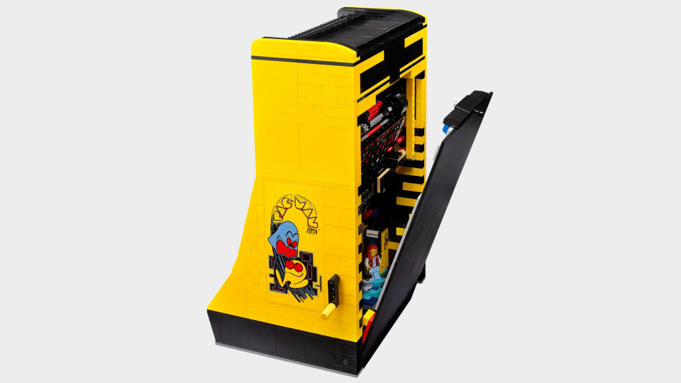 Lego Pac-Man Arcade set on a plain background