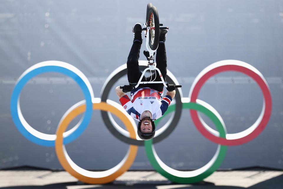 12 Gravity-Defying Photos from Wednesday's Competitions at the Tokyo Olympics