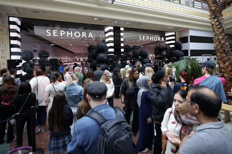 The queues outside Sephora this morning as thousands took to the Trafford Centre to visit the new beauty store