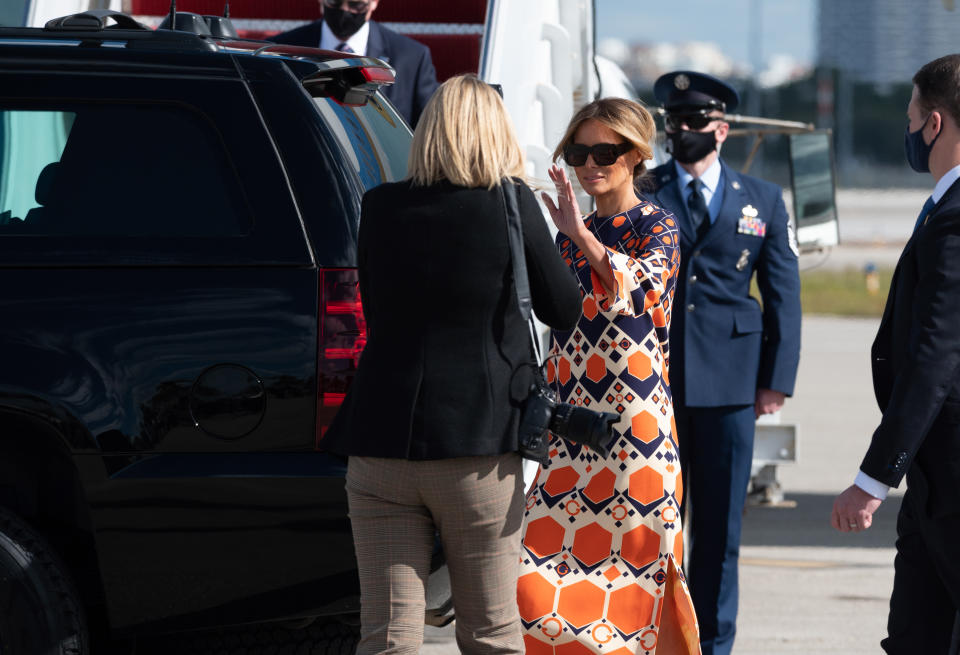 Melania Trump refused to pose for photos as she landed in Florida ahead of Biden's inauguration. (Getty Images)